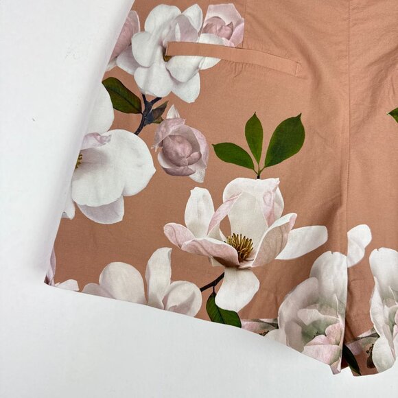 Express Stylist Super High Waisted Pleated Floral Shorts 3.25" Size 6 EUC - Picture 12 of 16